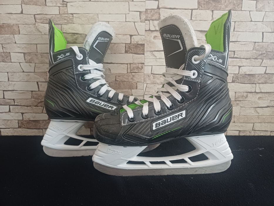 Łyżwy hokejowe Bauer XLS roz.35EU.
