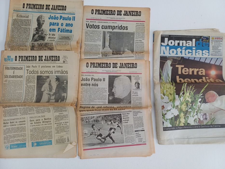 Grande lote de 18 jornais PAPA JOÃO PAULO II