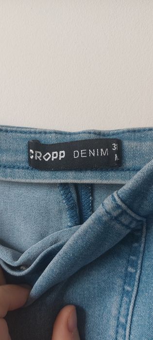 Sukienka Cropp z bufkami