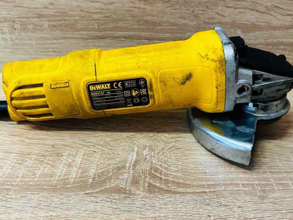 Szlifierka kątowa DeWalt DWE4157 Stan przeciętny Okazja!