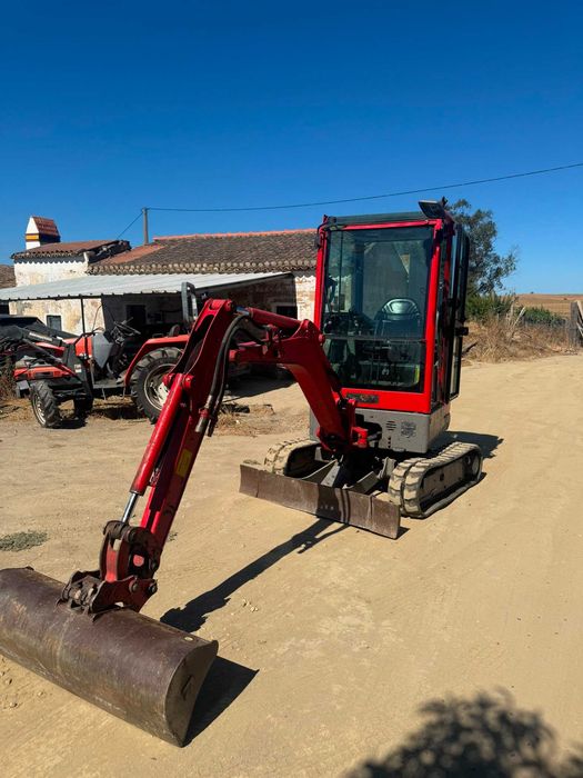 Bobcat E17z (1.7T) 2015 mini giratoria, CE, 2280h, Alargamento rastos,  c/ 3 baldes engate rápido