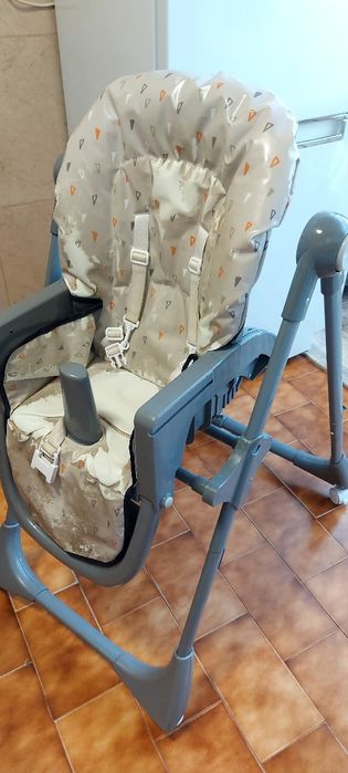 Cadeira de refeição