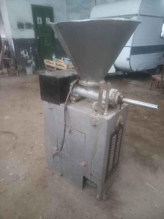 Шприц колбасный,вакуумный,двохшнековий,колбасное,мясное.