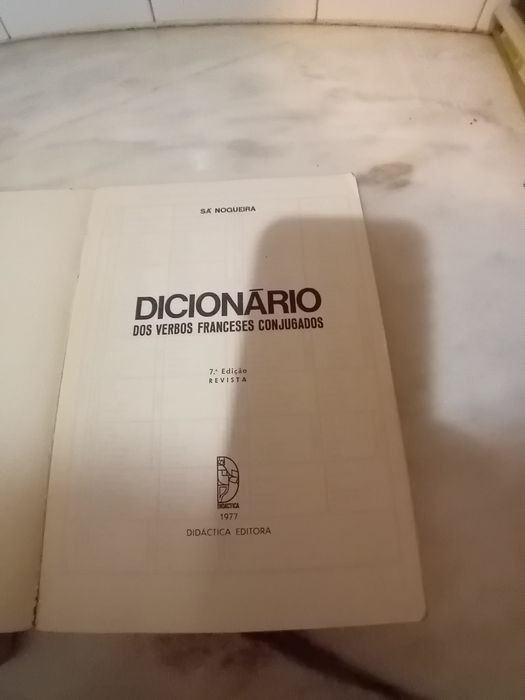 Conjunto de 2 Livros Gramática/Dicionário Francês