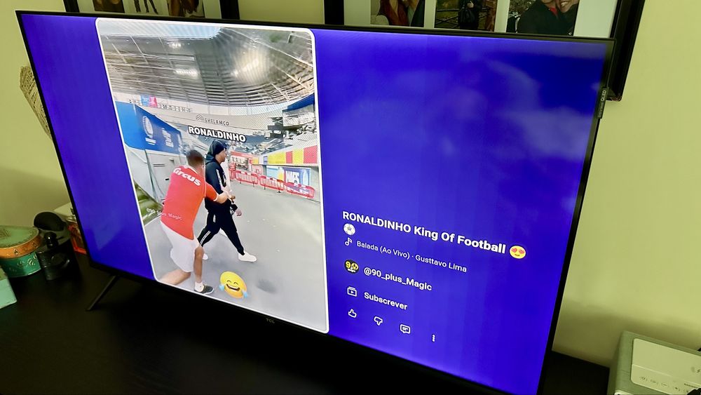 Televisão Android TV TCL 40S5K 40 polegadas como nova