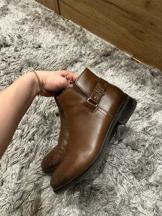 Buty botki sztyblety skórzane czekoladowe brązowe 38 Tommy Hilfiger