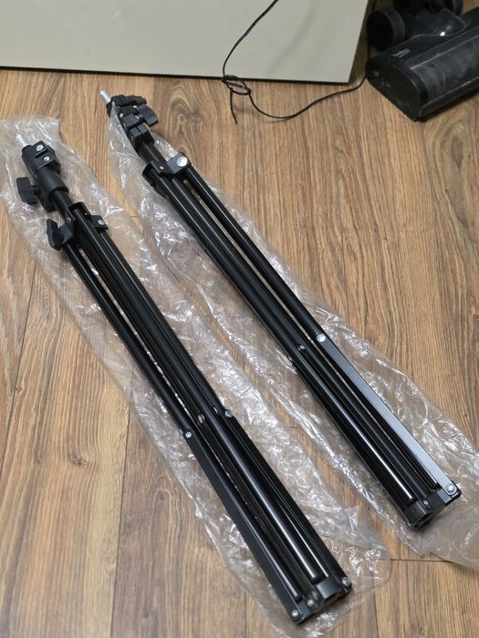 Statywy oświetleniowe studyjne lamp tła