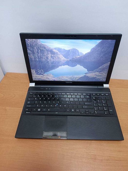 Ноутбук Toshiba R950 i7 3540m 8 Gb SSD 256 AMD HD7570m