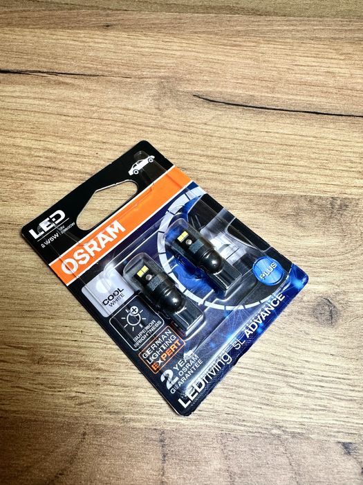 W5W T10 LED лампы Osram NAOEVO в габариты, подветку салона, номера.