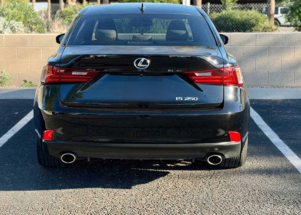 Lexus IS 250      2014