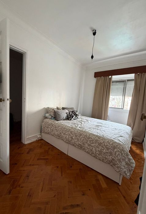 T3+1 em Queluz na Av. Miguel Bombarda