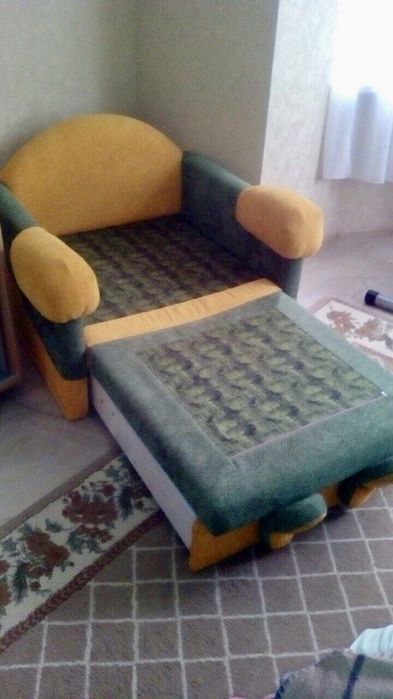Продам дитячий розкладний диван