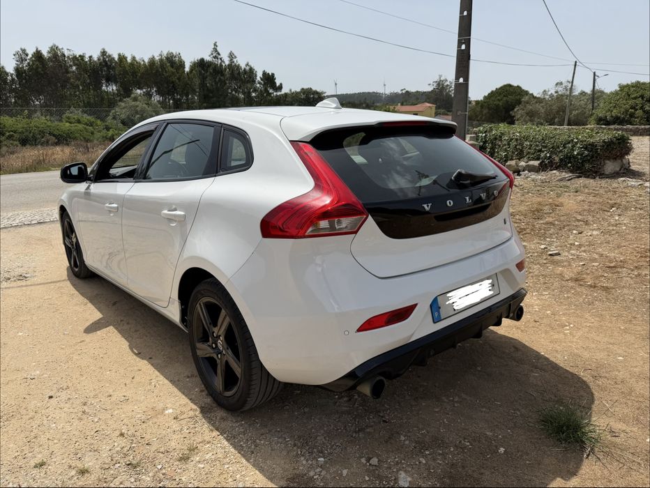 Volvo V40 D4 R-Design 2014