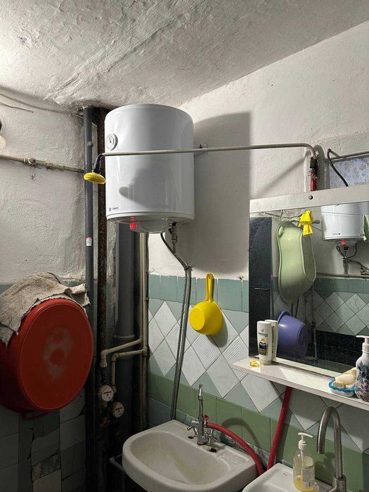 Дві суміжні кімнати Ст.Бандери,62  3800+ КП