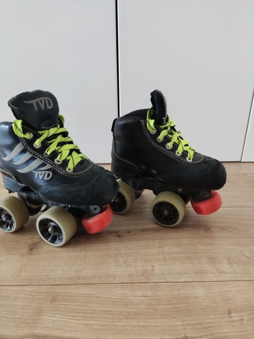 Patins de hóquei TVD
