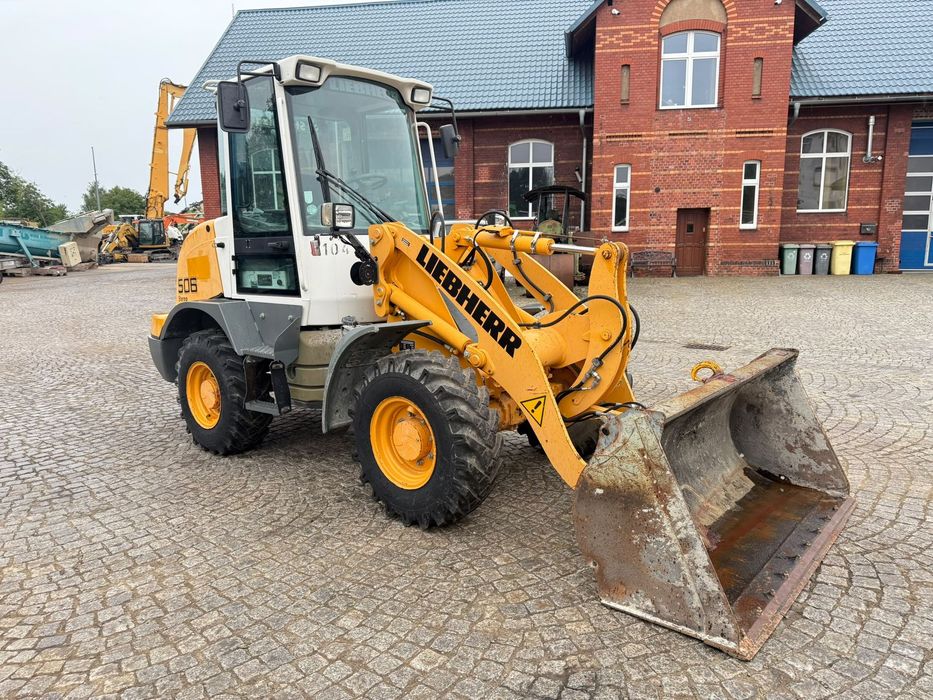 Liebherr L506 Stereo / 3500MTH / Łyżka + Widły /  Bez DPF i Adblue  Skrętna tylna oś / 3500h / Łyżka + Widły / 506 507 508 509 510 Stereo