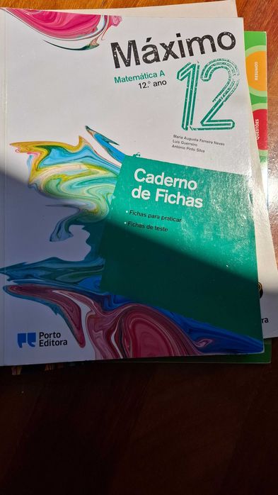 Manuais escolares