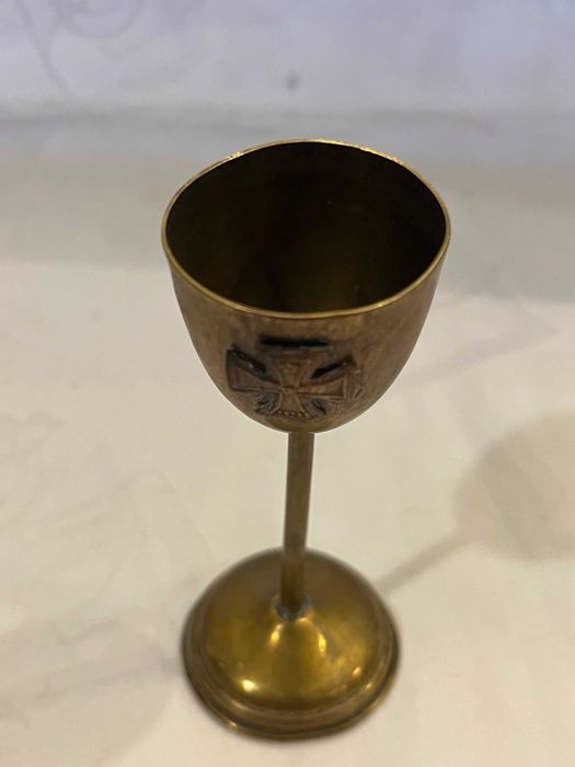 Niemiecki kieliszek do wódki z symbolem III Rzeszy