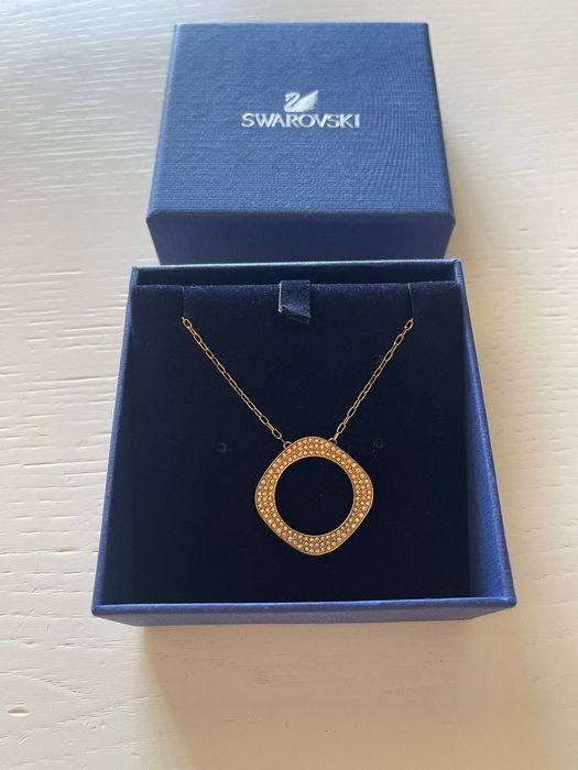Colar em dourado Swarovski