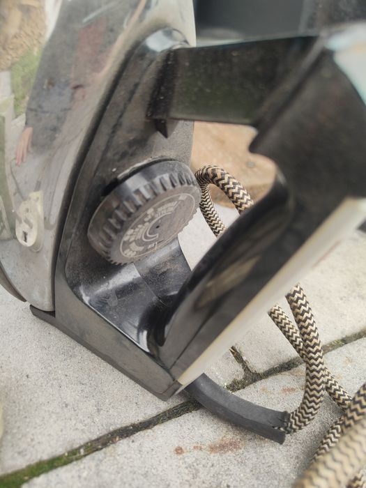 Żelazko elektryczne PRL zabytek PREDOM DEZAMET