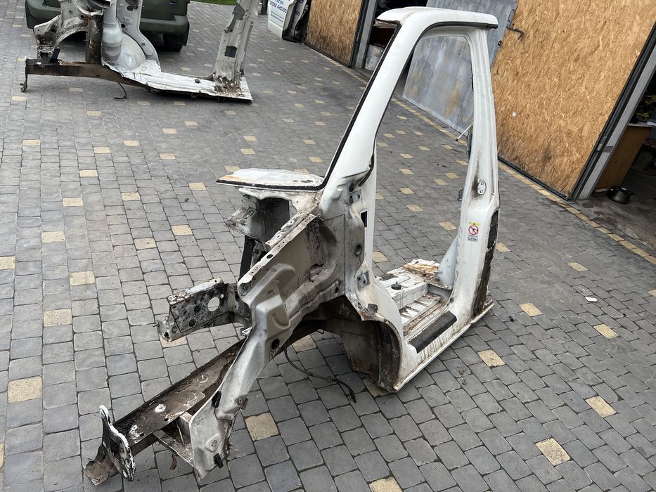 VW T5 T6 Т5 Т6 Transporter Multivan Передня ліва чвертка четверть
