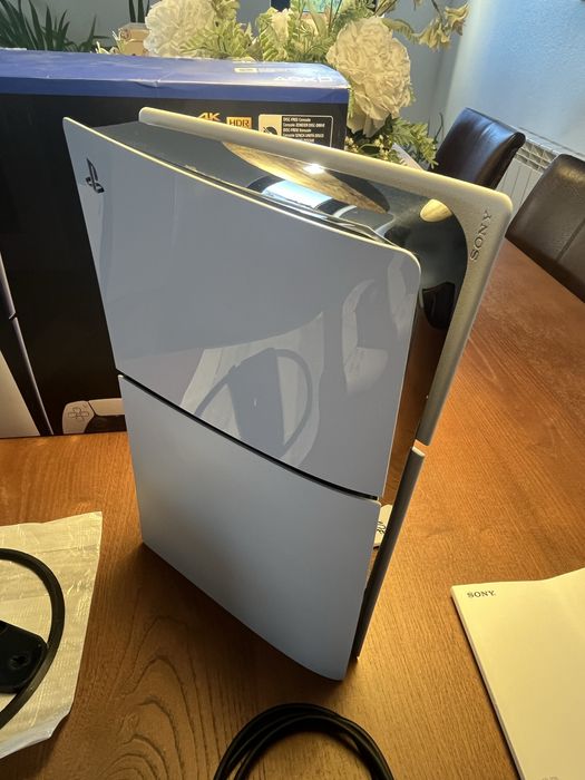 Ps5 Slim Digital + 2 comandos