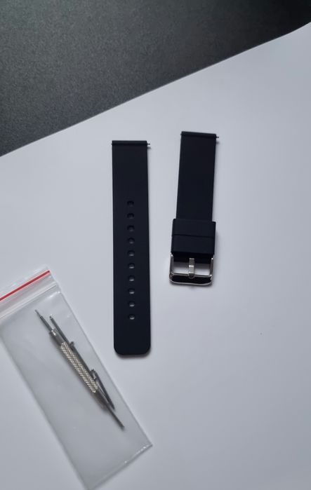 Bransoleta unisex ULLCHRO z gumy ze stalowym zapięciem w kolorze srebr