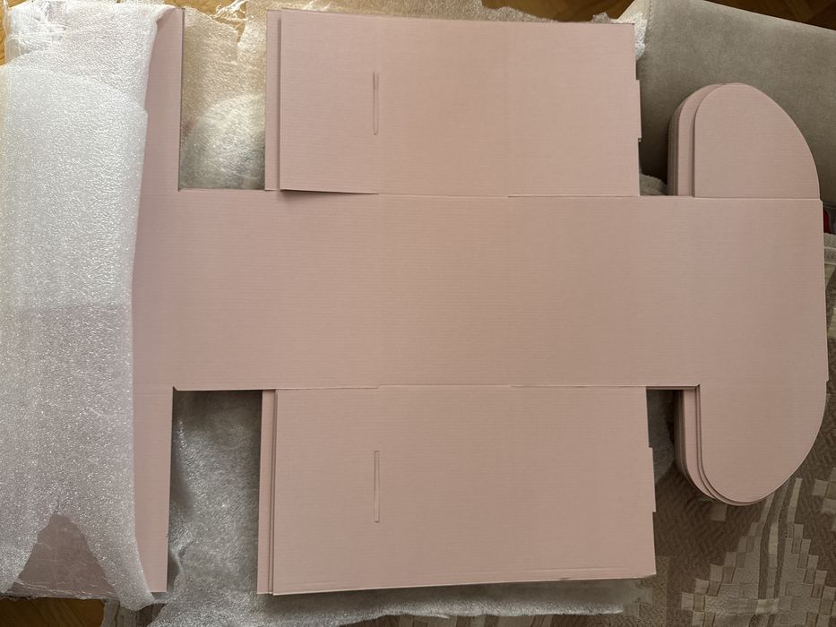 Ніжно рожева коробка САМОВИВІЗ