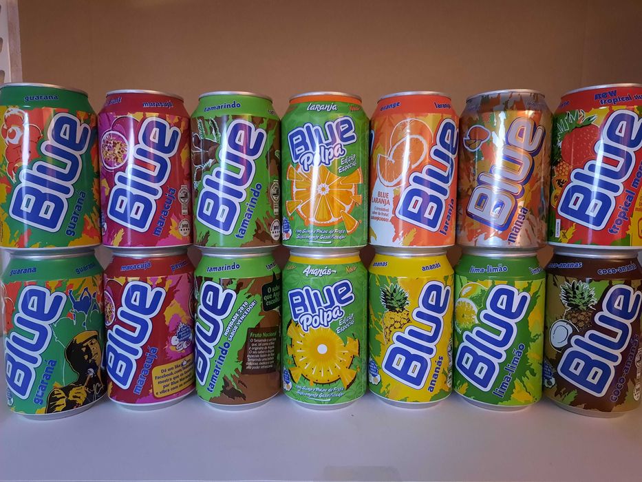 Lote de 48 latas de bedidas diversas - Blue, Kas, Orangina