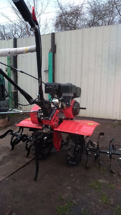 Срочно мотоблок Зубр 6,5 бензин