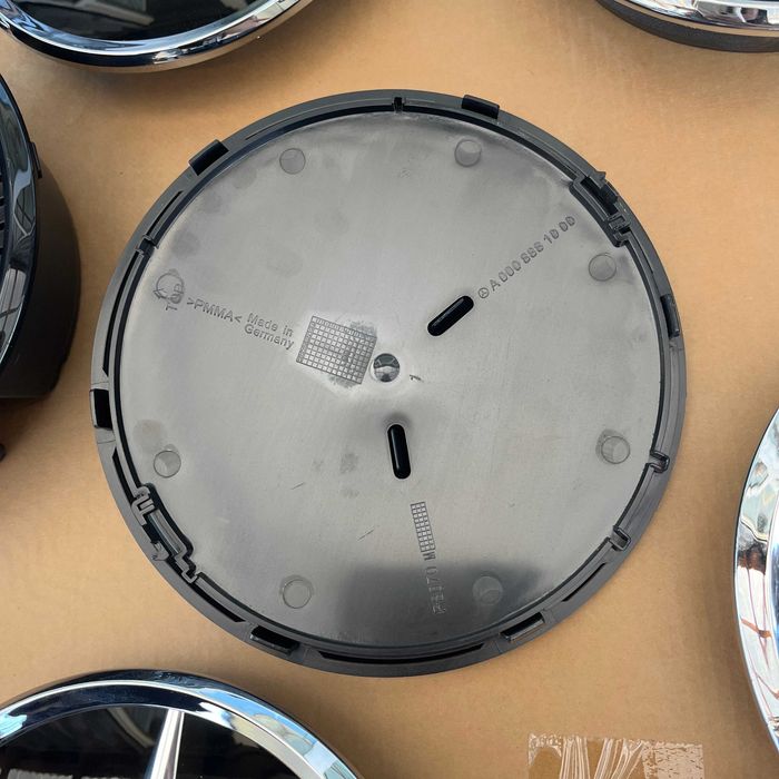 Значок емблема в решітку Mercedes Мерседес звезда W217W292C257X156W207