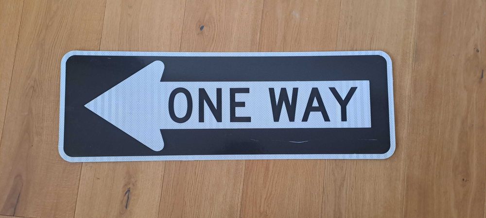 ONE WAY - Znak Drogowy z USA