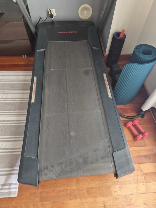 Treadmill in excellent condition64172228059523124