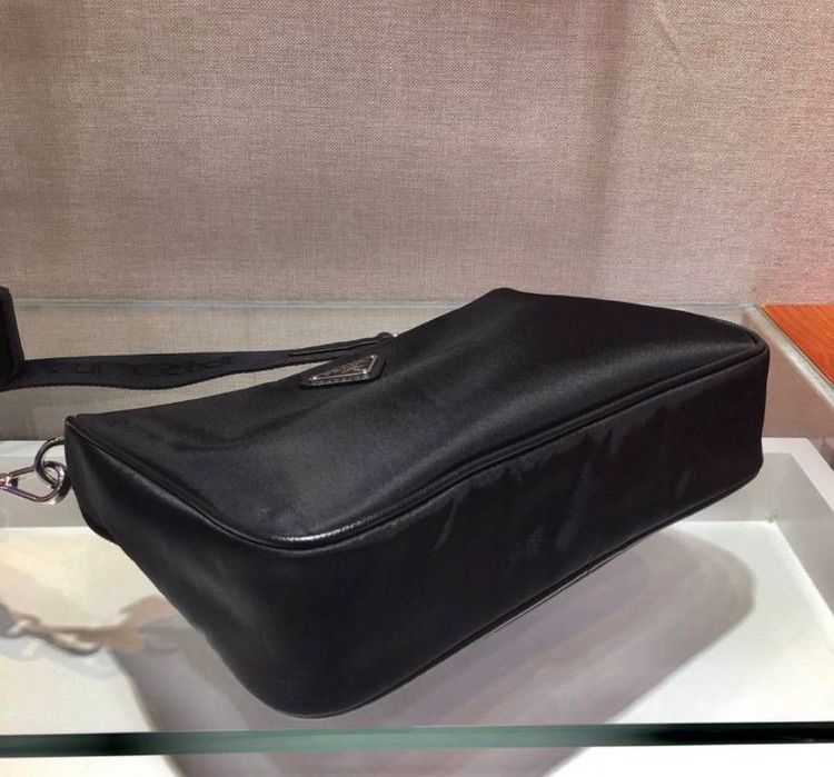 Сумка Prada 2VH113 Re-Nylon and Saffianо bag чоловіча чорна мужская