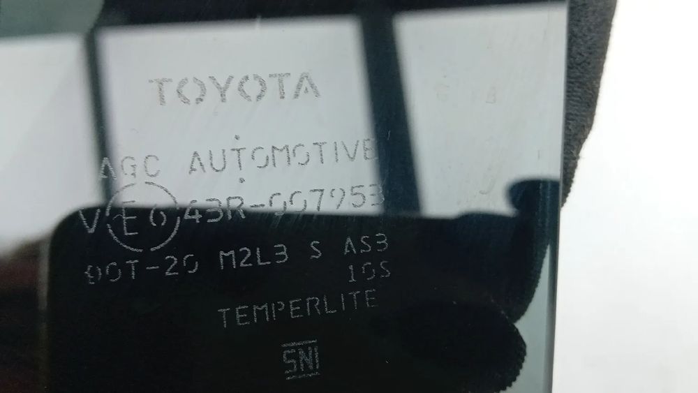 Vidro porta trás esquerdo TOYOTA RAV4 V (_A5_, _H5_)