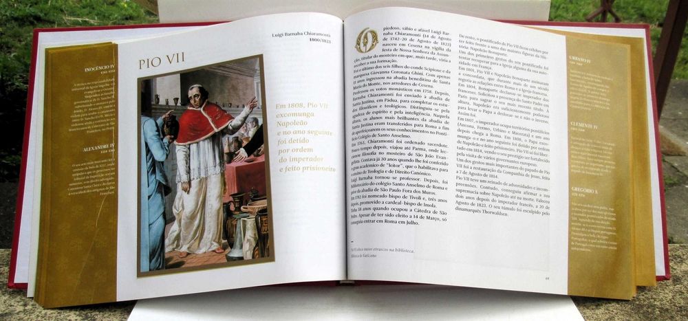 O Grande Livro dos Papas - De São Pedro a Bento XVI