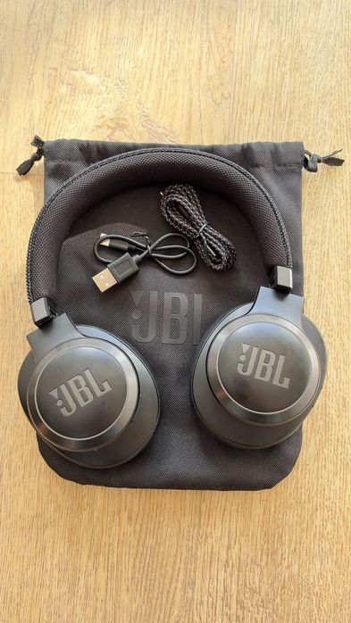 Auscultadores Sem Fio Bluetooth JBL Noise Cancelling Live 770NC (Over Ear - Microfone - Noise Cancelling - Preto)