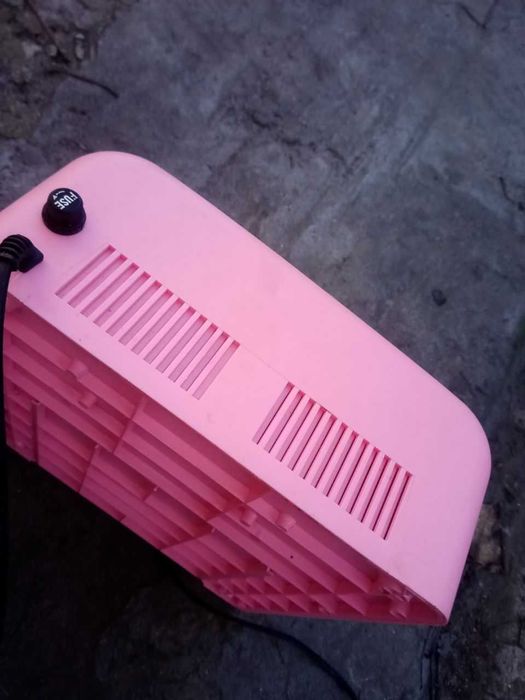 Лампа маникюрная