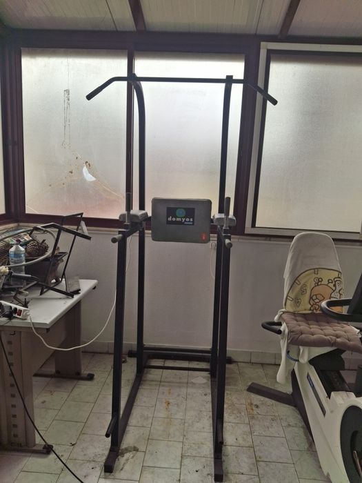 Equipamento diverso de ginásio