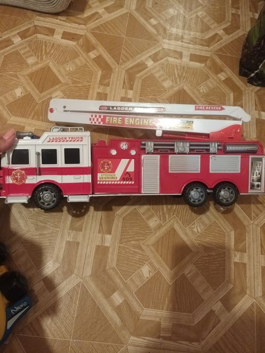 Іграшка дитяча "Пожежна машина"