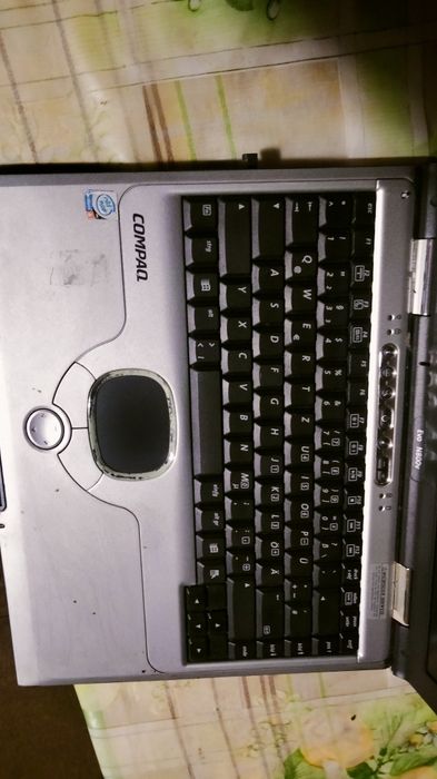 Продам ноутбук на запчасти