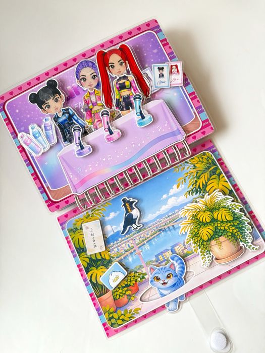 Huntrix, k-pop demon hunters - książka na rzepy dla fanów