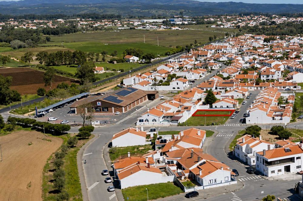 Lote urbano com projeto aprovado para moradia térrea – Odemira