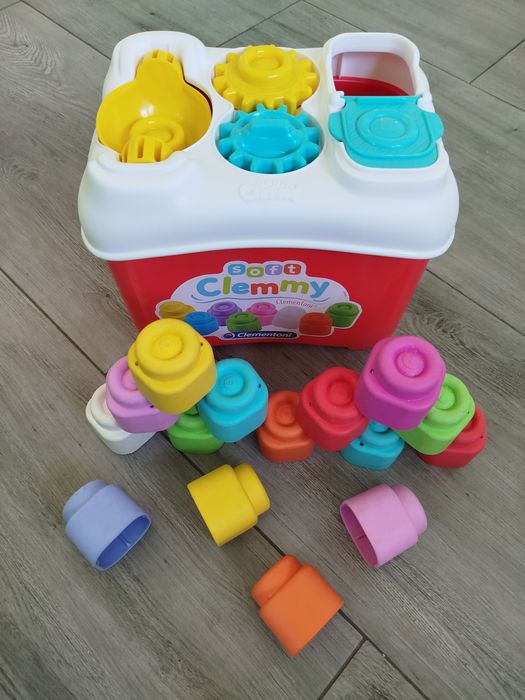 Klocki we wiaderku Clementoni 10M+