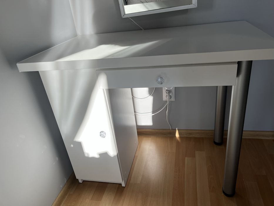 Toaletka/biurko robiona na wymiar