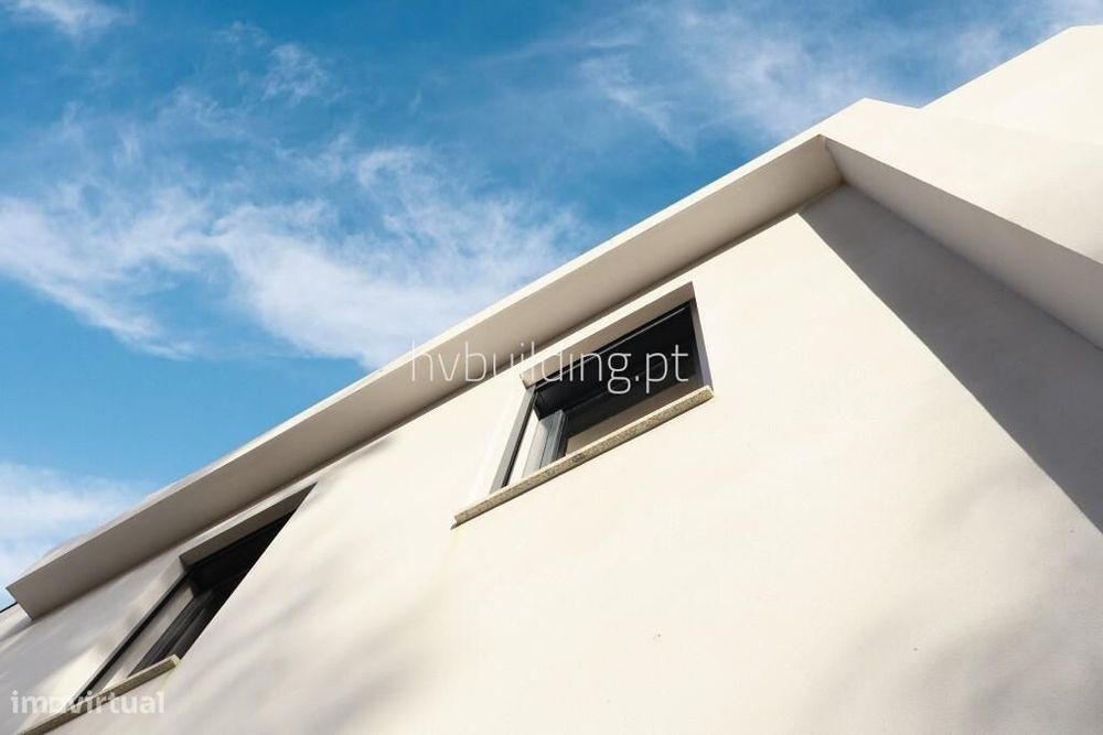 Moradia T2 Geminada localizada num condomínio fechado em Lijó, Barcelo