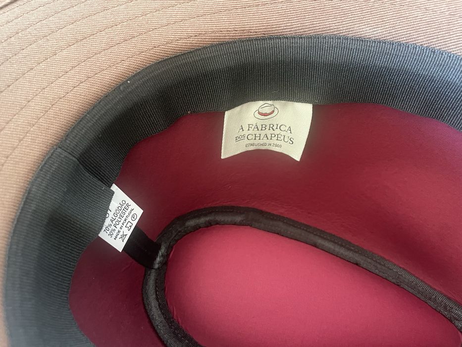 Vendo 2 chapeus