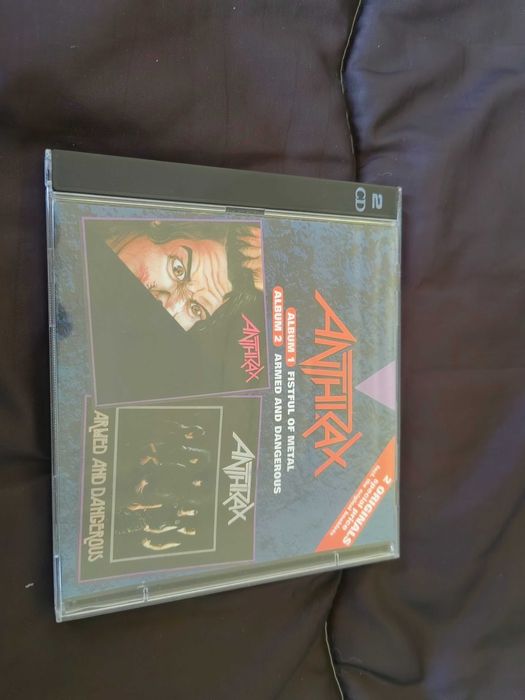 Anthrax, fistfull of metal e armed and dangerous