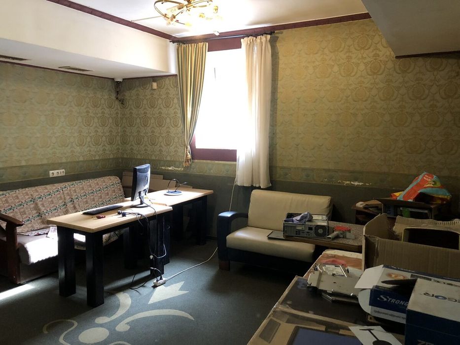 Продається комерційне приміщення  на бульварі Д. Галицького