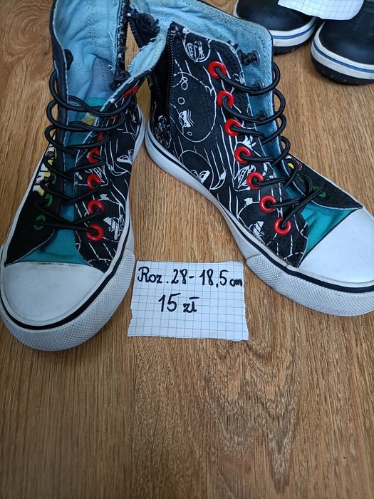 Zestaw butów chłopięcych 28